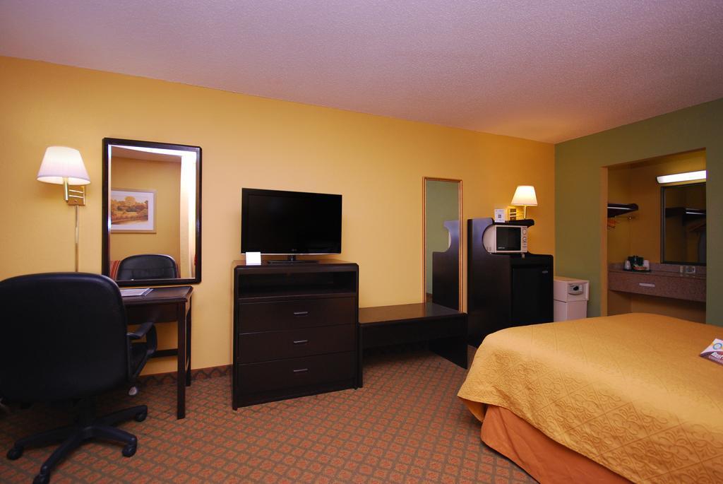 Quality Inn & Suites Orlando Airport Luaran gambar