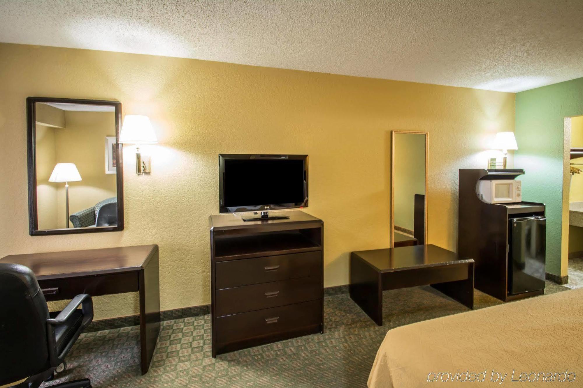 Quality Inn & Suites Orlando Airport Luaran gambar
