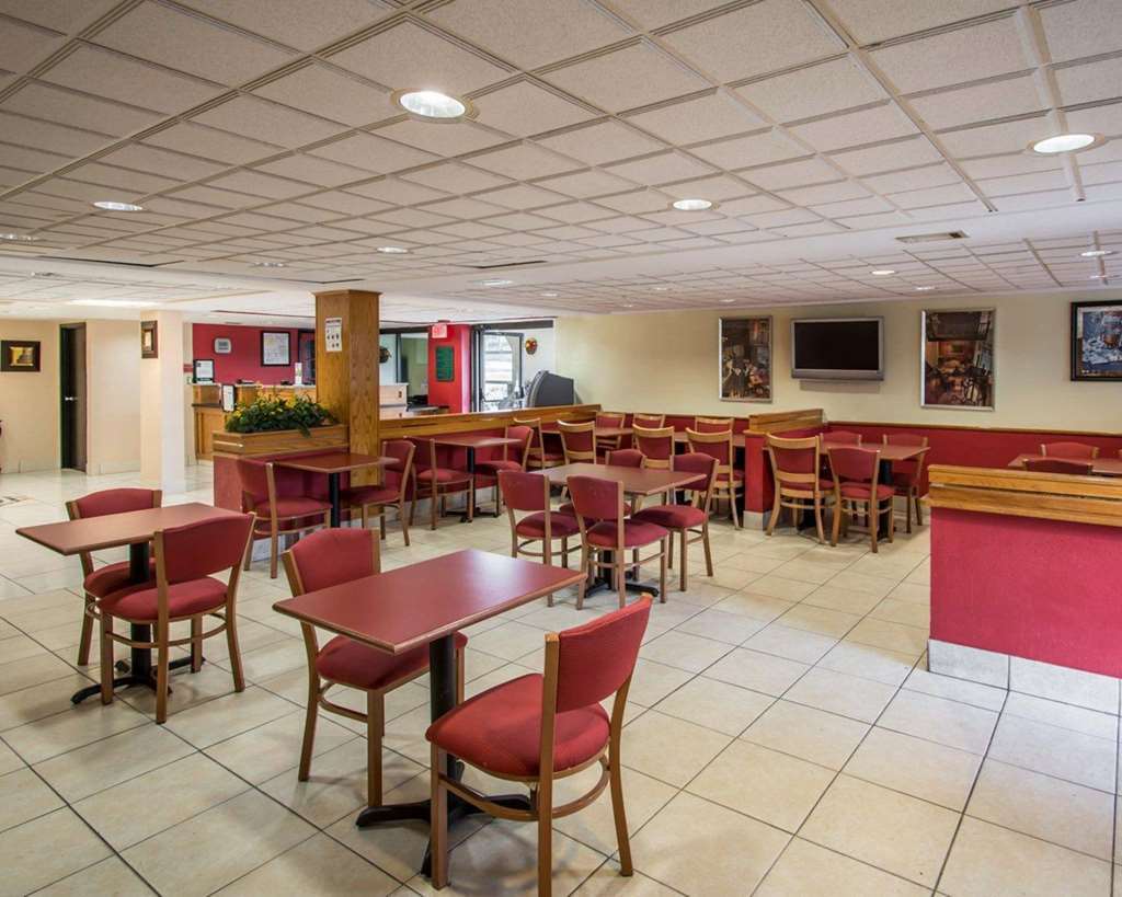 Quality Inn & Suites Orlando Airport Restoran gambar
