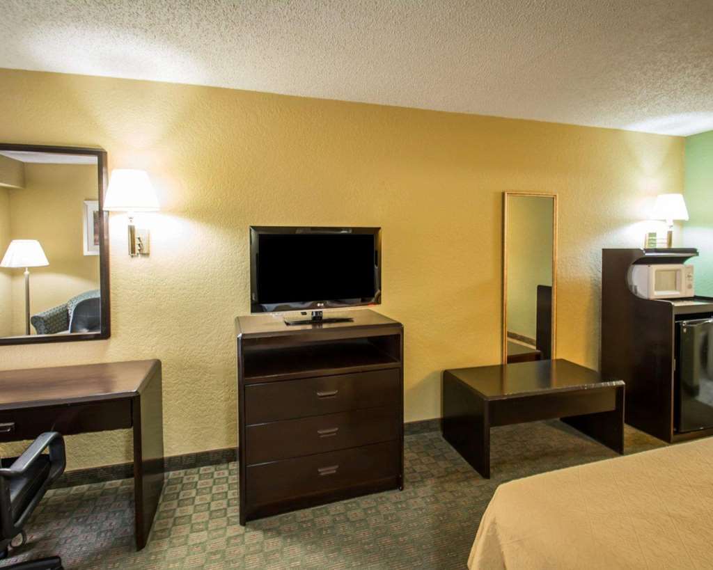 Quality Inn & Suites Orlando Airport Bilik gambar